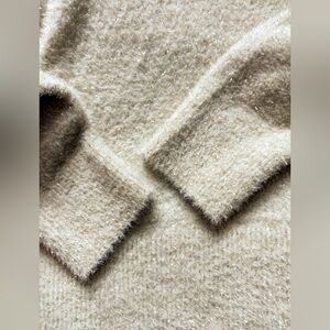 Old navy women’s sweater